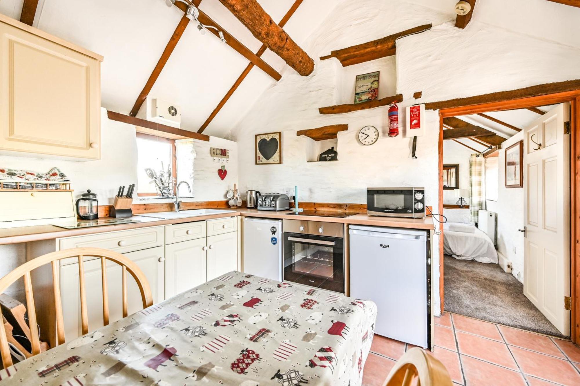 Polean Farm Cottages - With Free Animal Feeding And Pony Rides And Free Access To A Nearby Pool Looe Pokoj fotografie