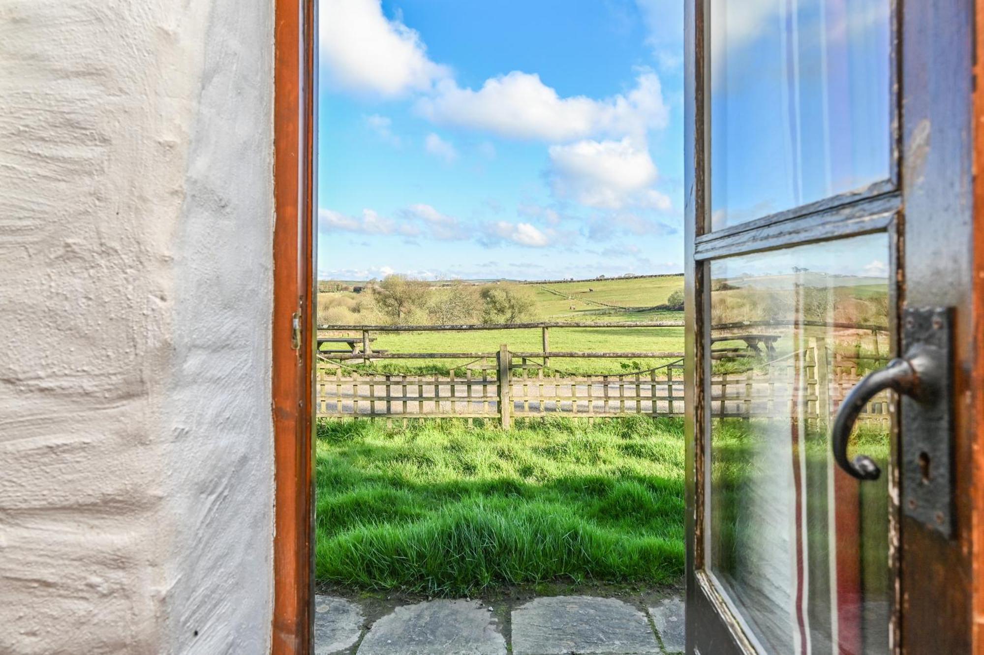 Polean Farm Cottages - With Free Animal Feeding And Pony Rides And Free Access To A Nearby Pool Looe Pokoj fotografie
