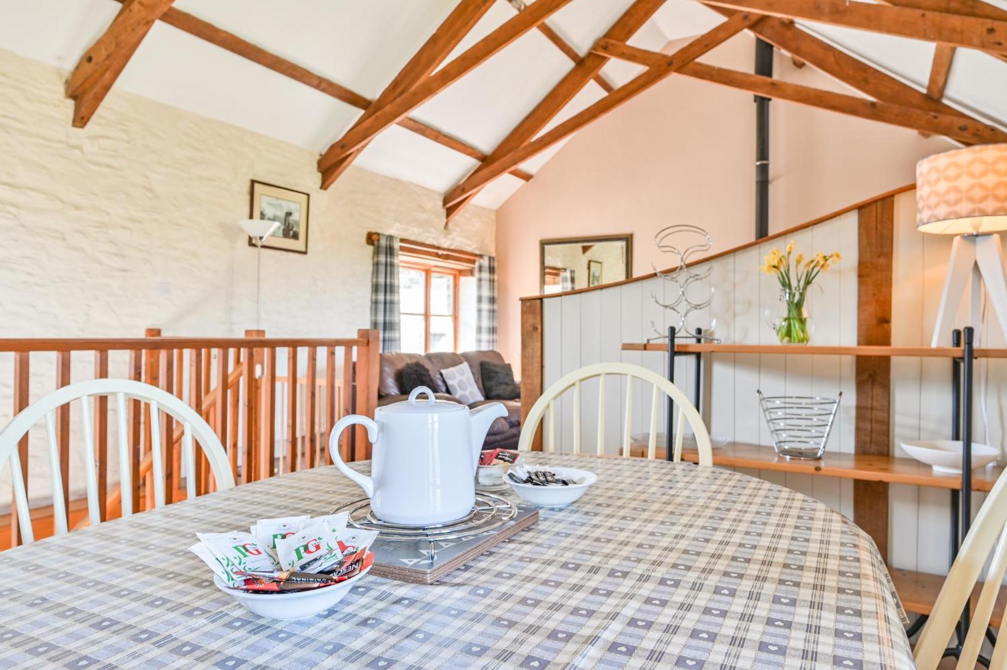 Polean Farm Cottages - With Free Animal Feeding And Pony Rides And Free Access To A Nearby Pool Looe Pokoj fotografie