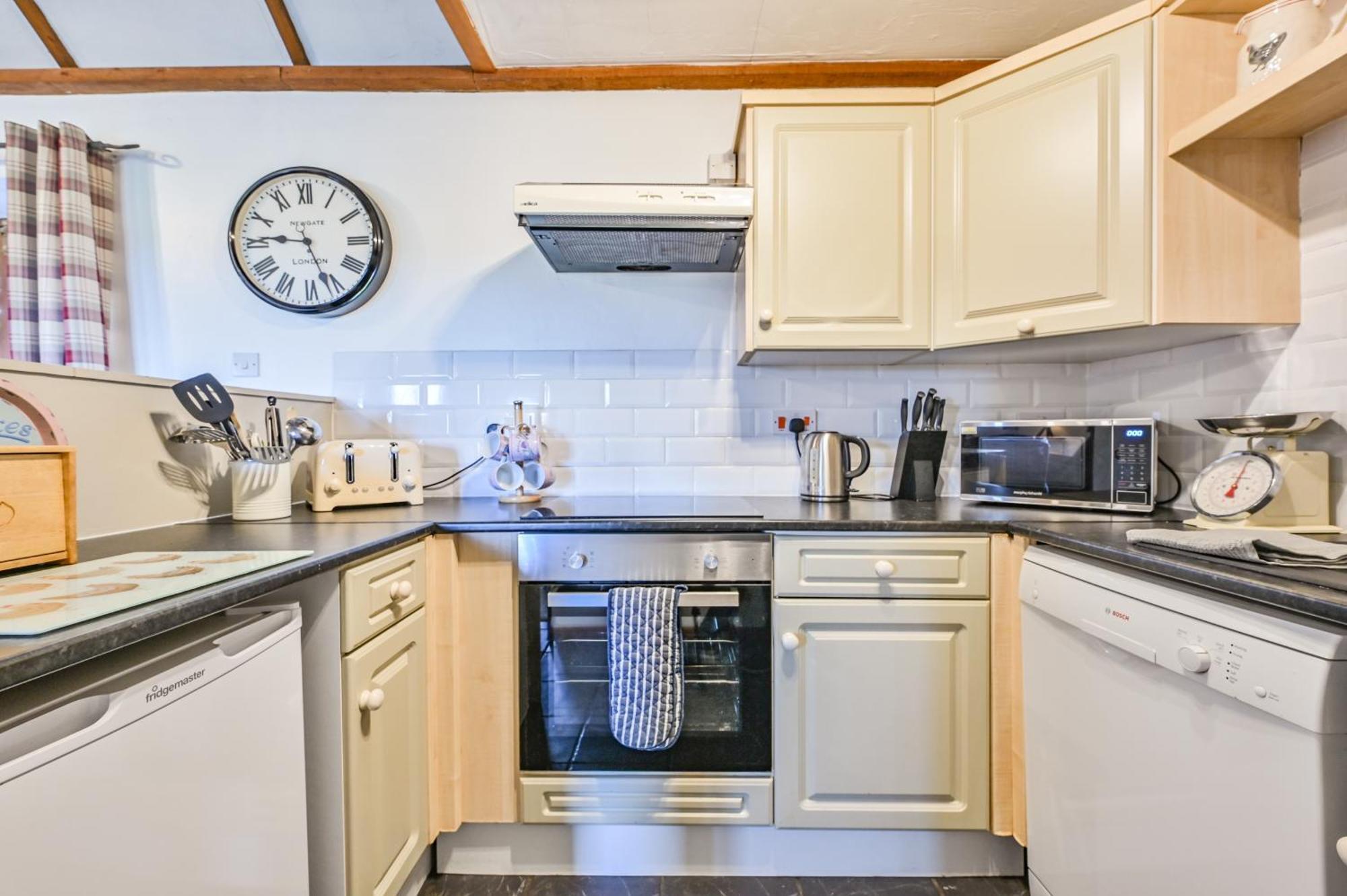 Polean Farm Cottages - With Free Animal Feeding And Pony Rides And Free Access To A Nearby Pool Looe Pokoj fotografie